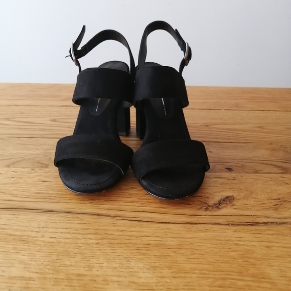 Chelsee girl strapy suede black heels - Picture 2 of 6